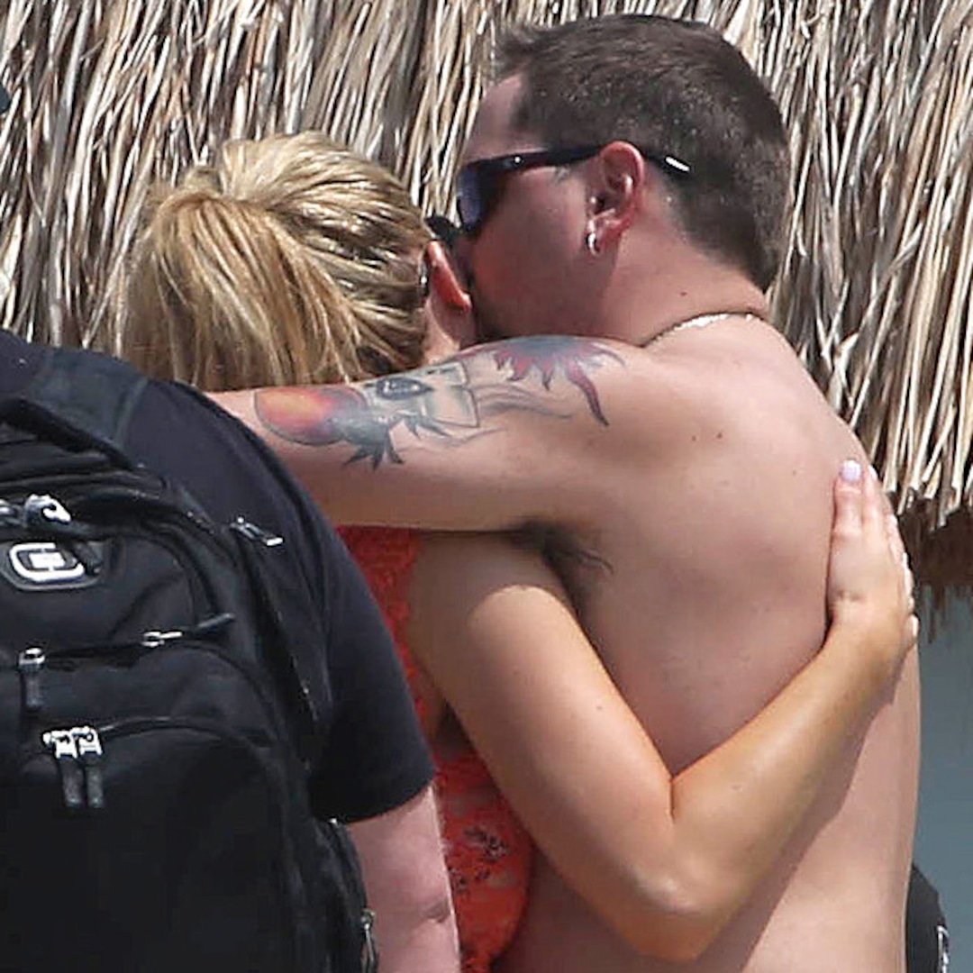 Jason Aldean's Wife Brittany Kerr Shows Off Beach Bod, Gets Giant Kiss...